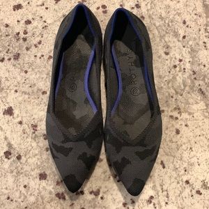 Rothy’s Point in camo. EUC. Size 11.